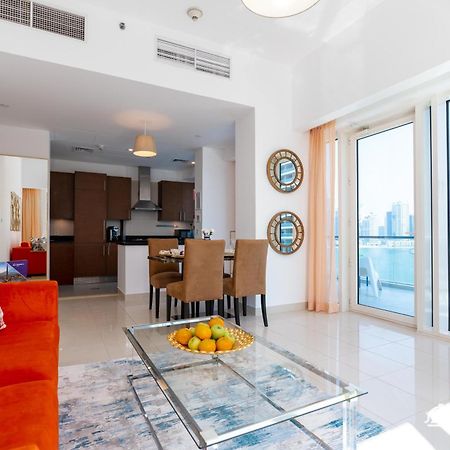 Dream Inn Apartments- West Wharf Tower Canal View Дубай Екстериор снимка