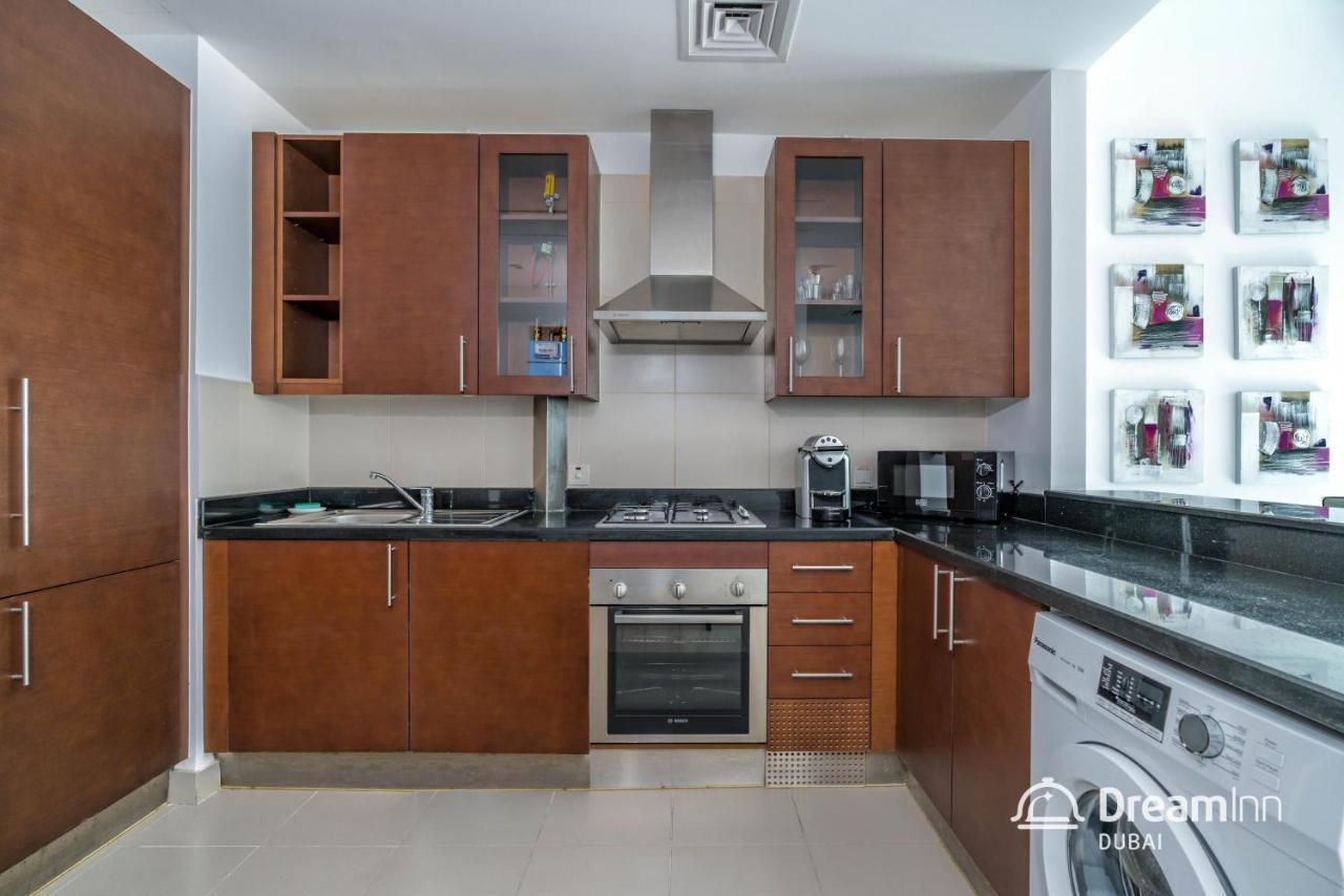 Dream Inn Apartments- West Wharf Tower Canal View Дубай Екстериор снимка