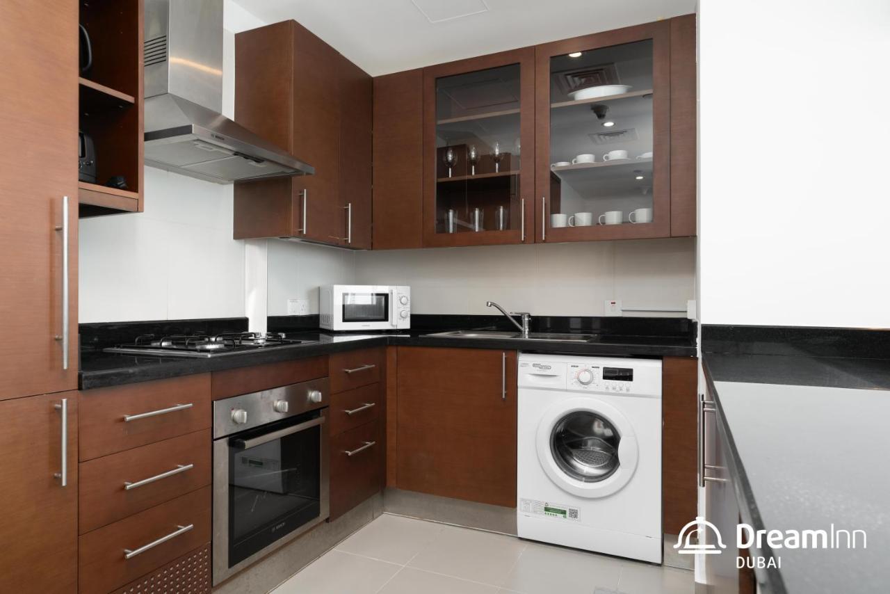 Dream Inn Apartments- West Wharf Tower Canal View Дубай Екстериор снимка