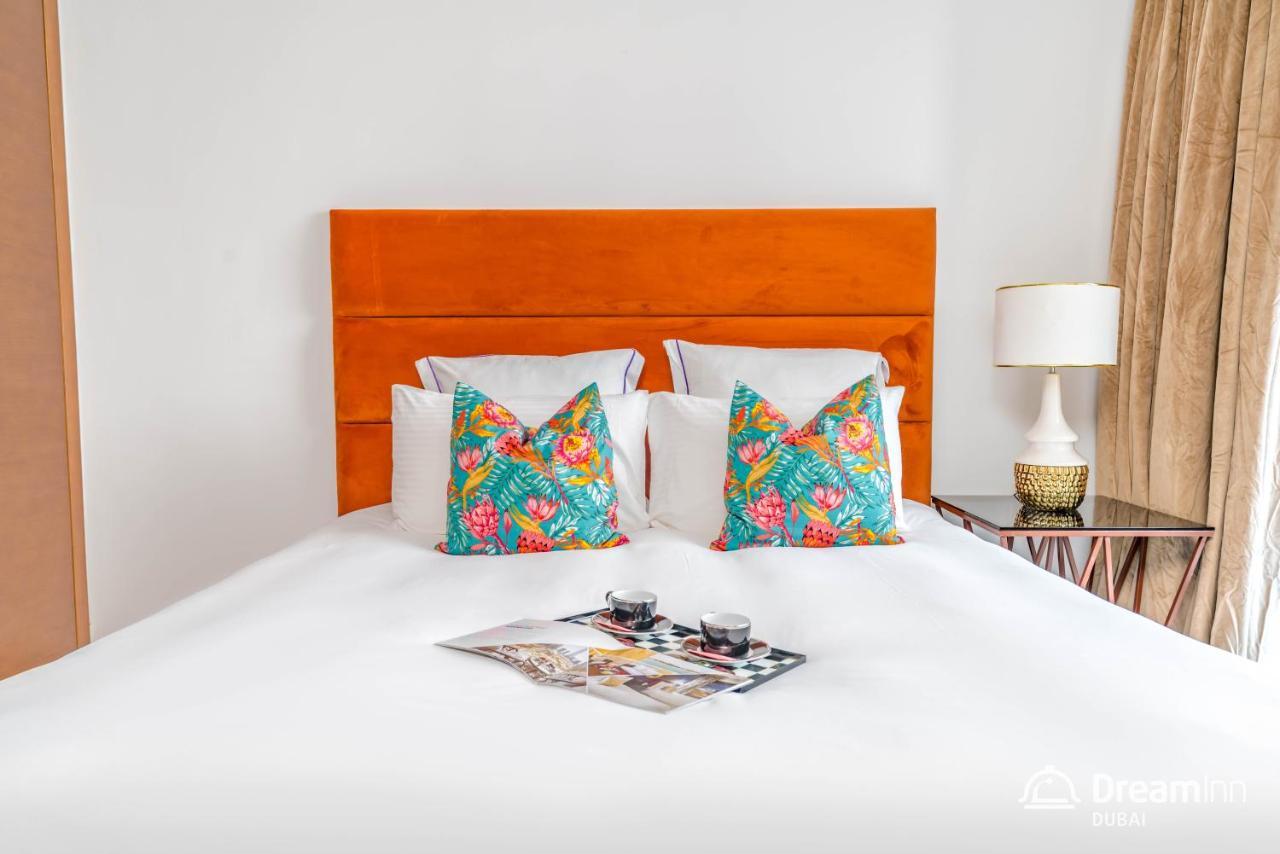 Dream Inn Apartments- West Wharf Tower Canal View Дубай Екстериор снимка