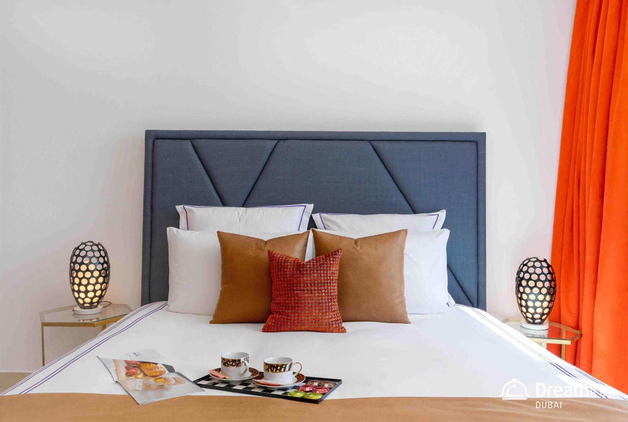 Dream Inn Apartments- West Wharf Tower Canal View Дубай Екстериор снимка