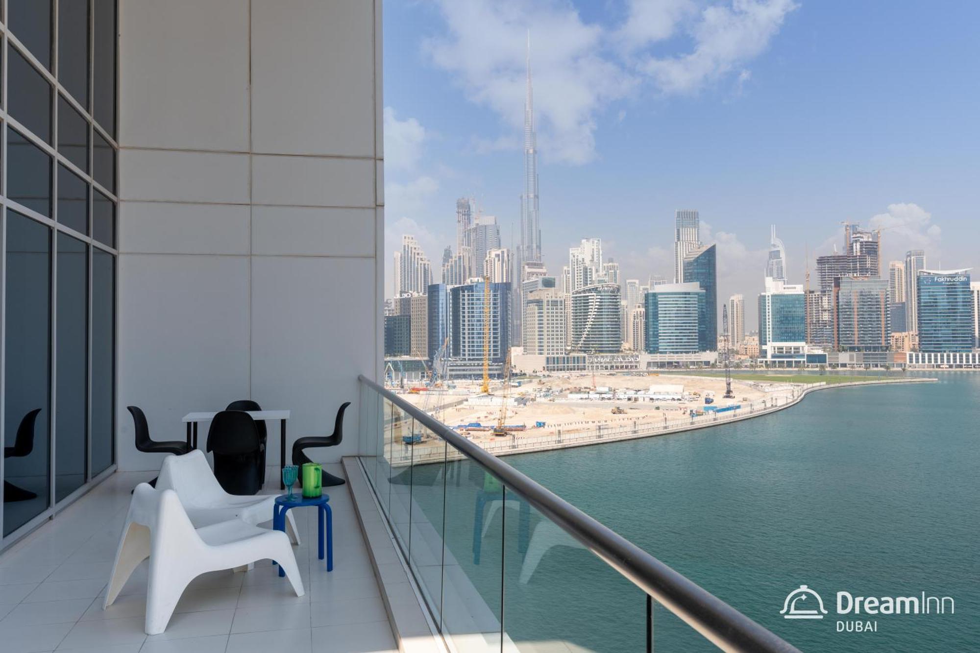 Dream Inn Apartments- West Wharf Tower Canal View Дубай Екстериор снимка